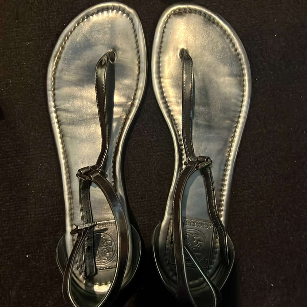 Tory burch flat sandals. Silver gray. 10M